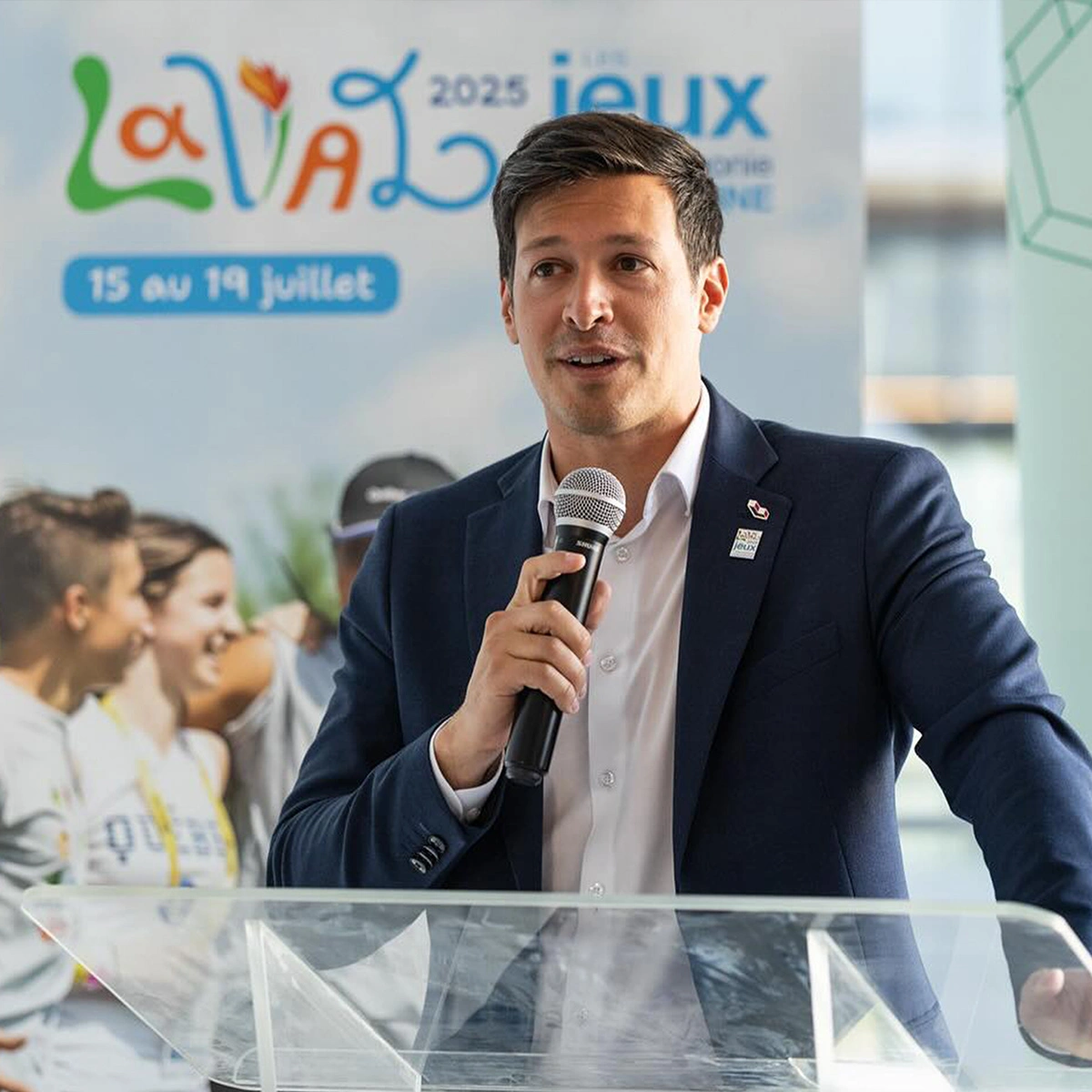 Maire de Laval lors des Jeux FC Laval 2025